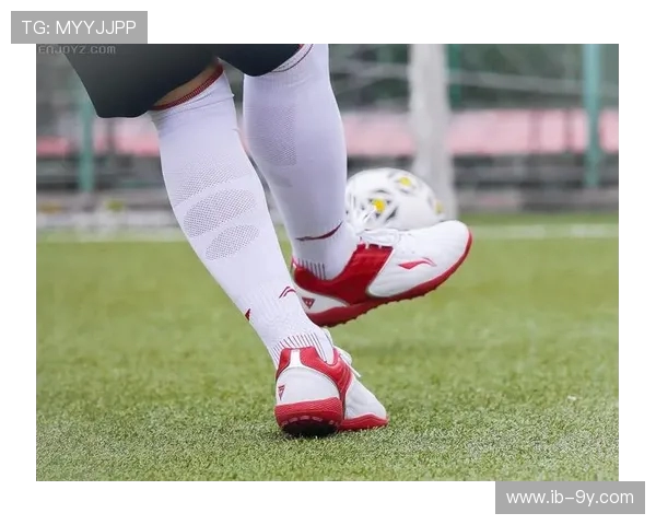 新手足球装备真人试穿全方位体验与实战感受分享指南详解全程亮点